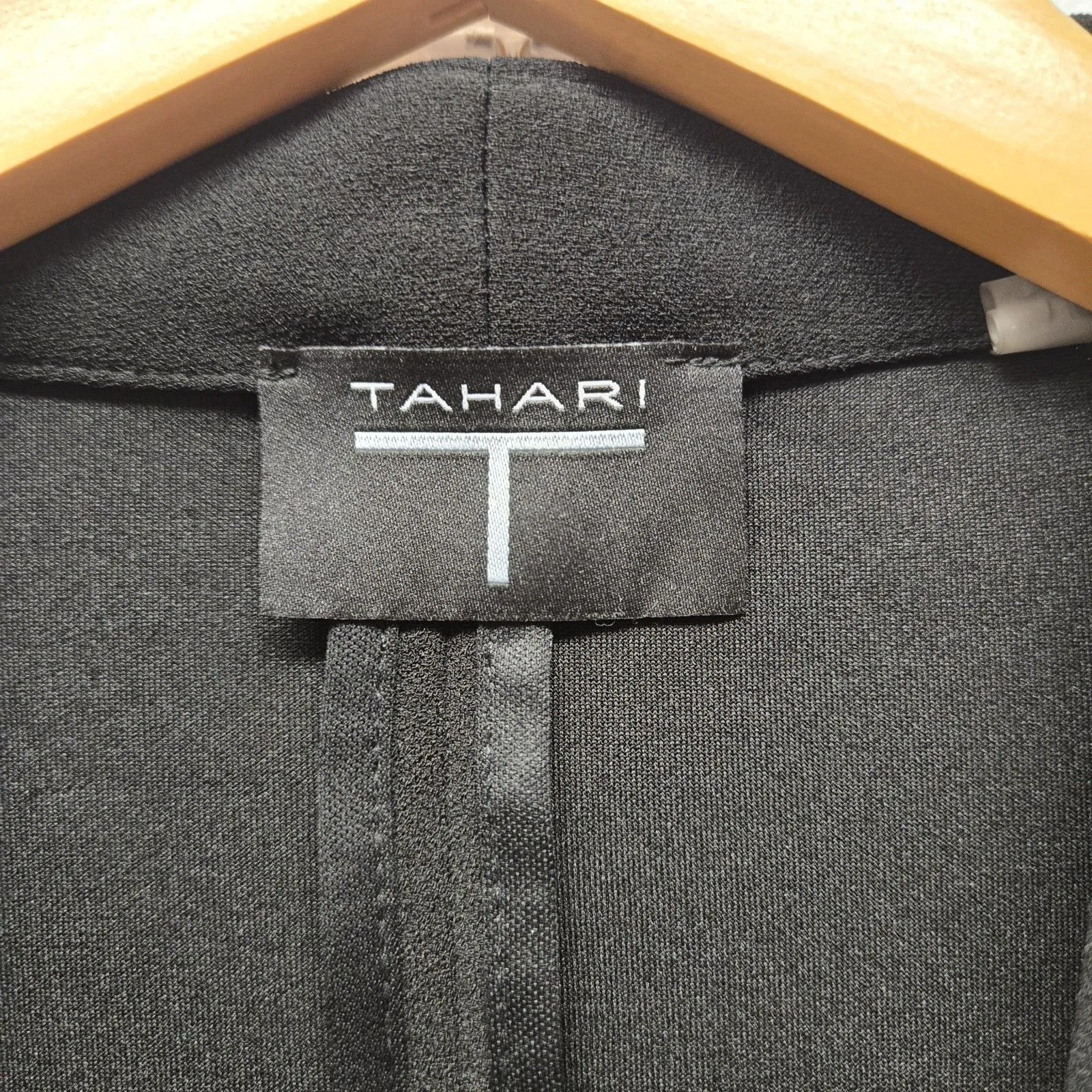 T Tahari Open Front Black Blazer Large Rouched Sleeves Collarless Workwear EUC - Image 4