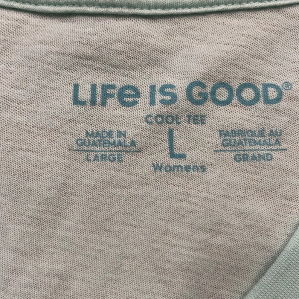 Life is good women’s short sleeve vneck shirt size large . - Image 4