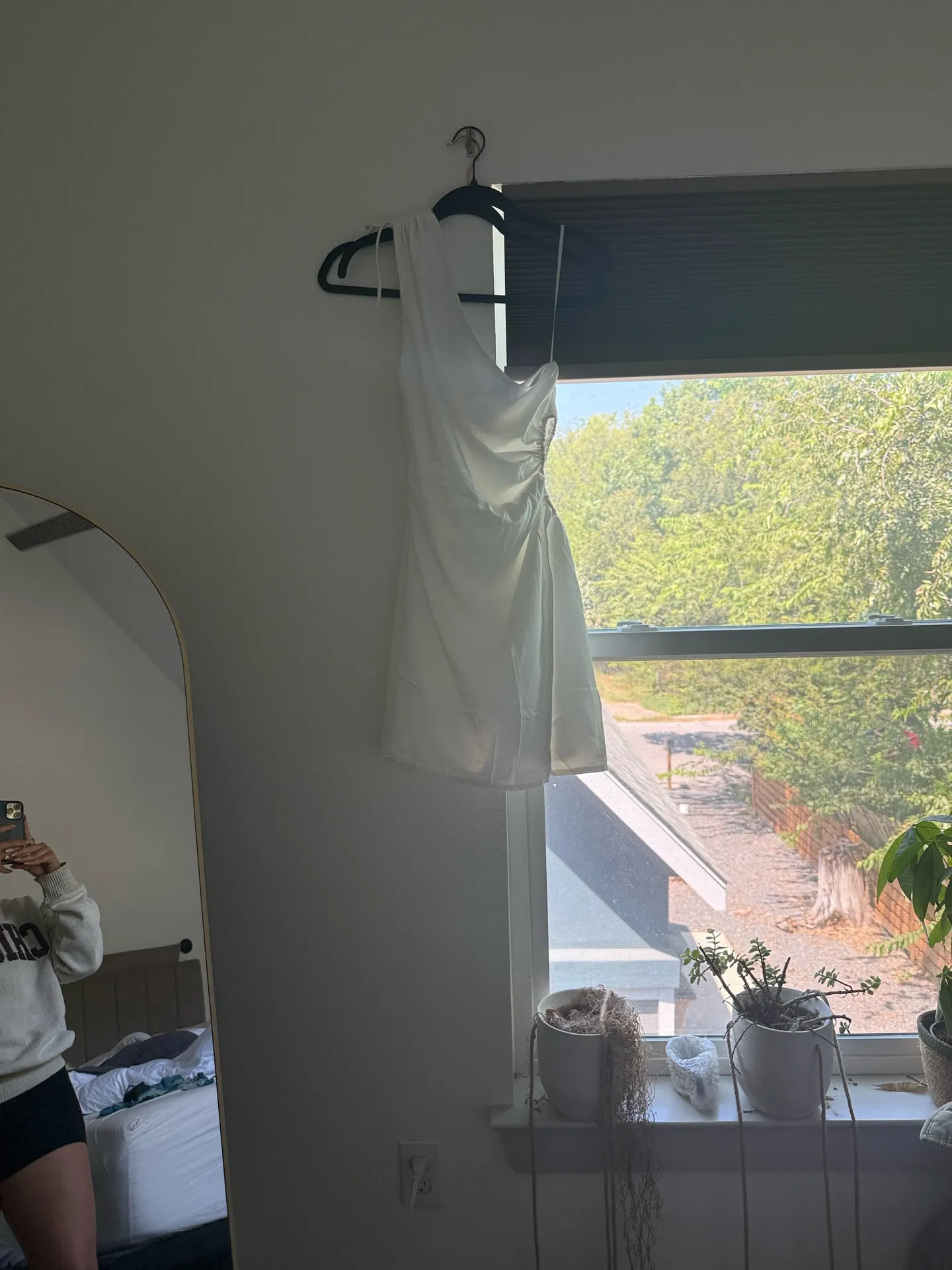 Selfie Leslie NWT Lyon Ruched Cut Out MIni Dress White - M - Image 4