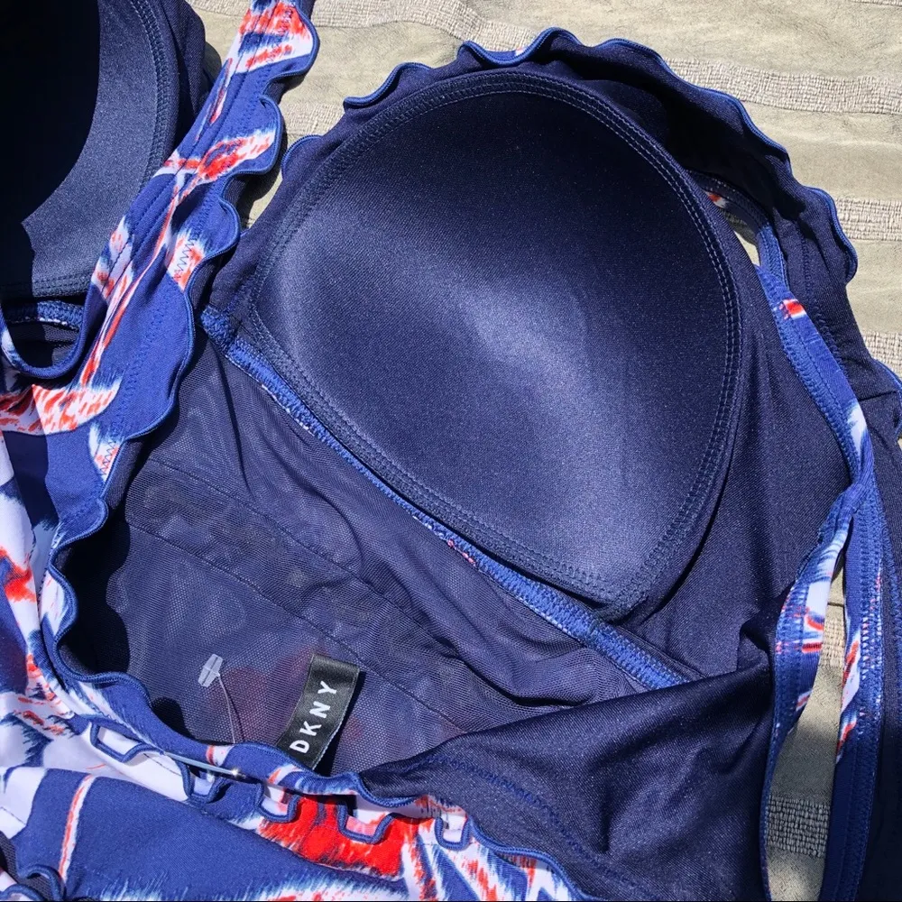 DKNY Tummy Control Print One Piece Swimsuit 16 - Image 8