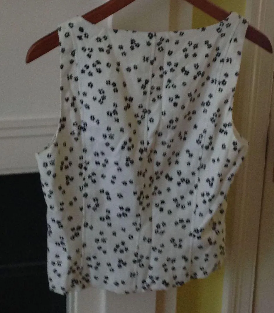 Vintage NWT Floral Pique V-Neck Top - Sz 8 - Image 2