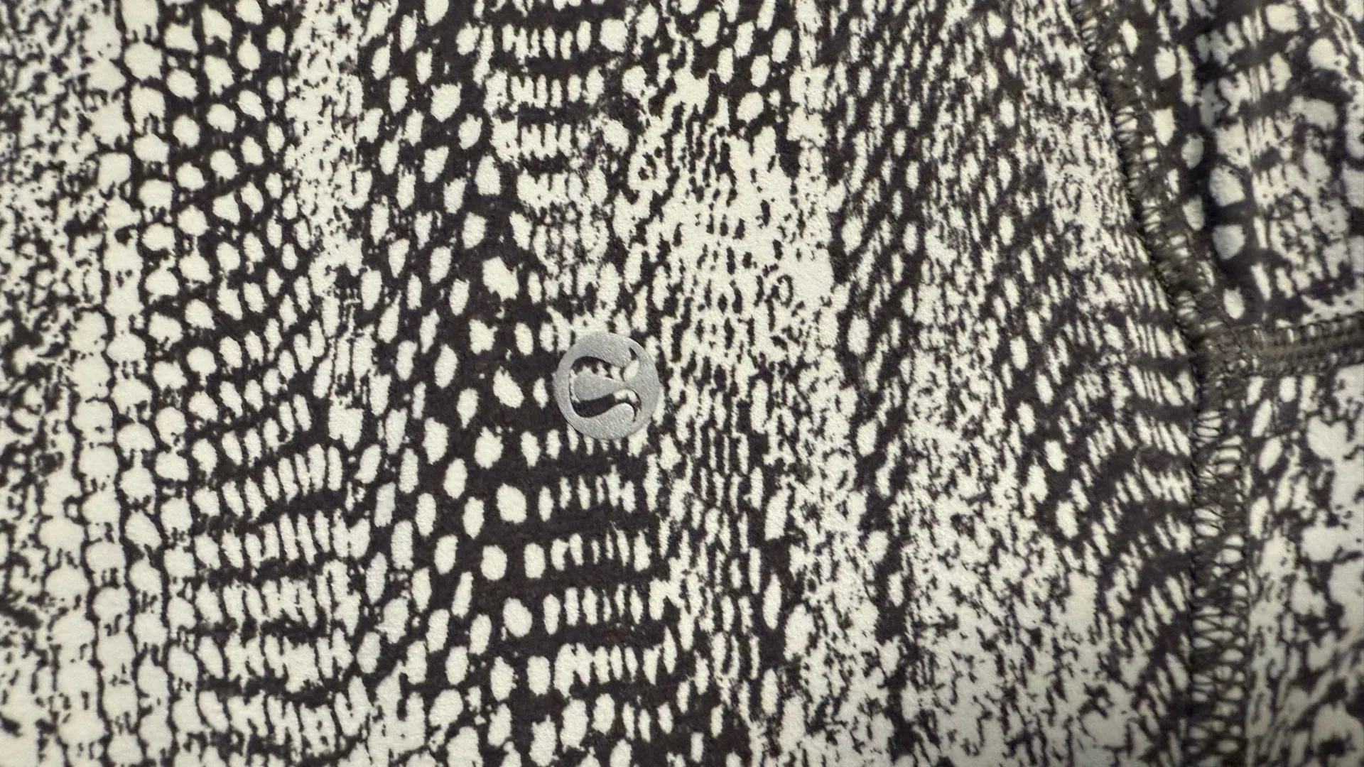 Lululemon Align Crop *21" Swerve Vapor Metal Grey size 8 woman - Image 5