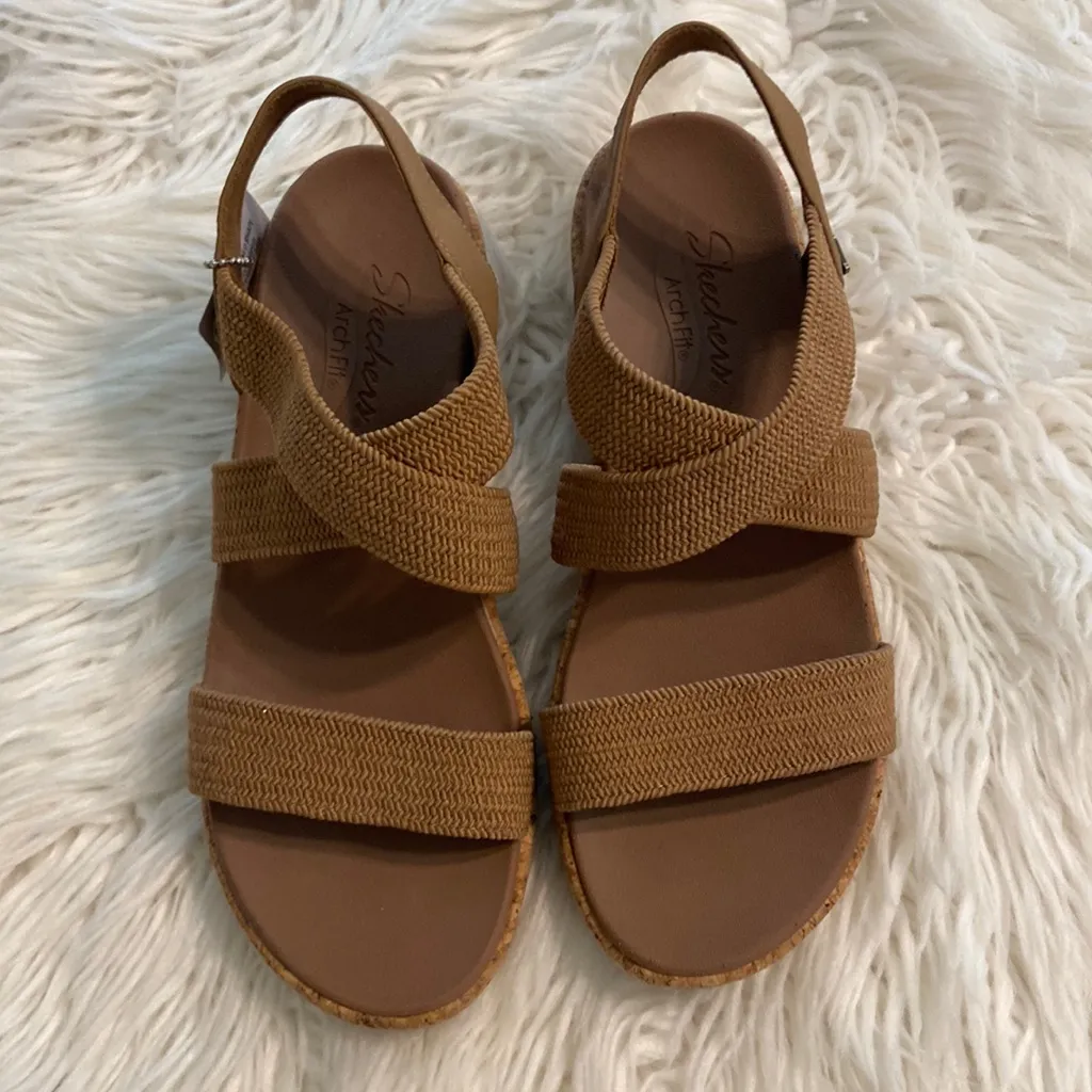 Skechers Arch-fit Women's Tan Wedge Sandals size 10 brand new - Image 12