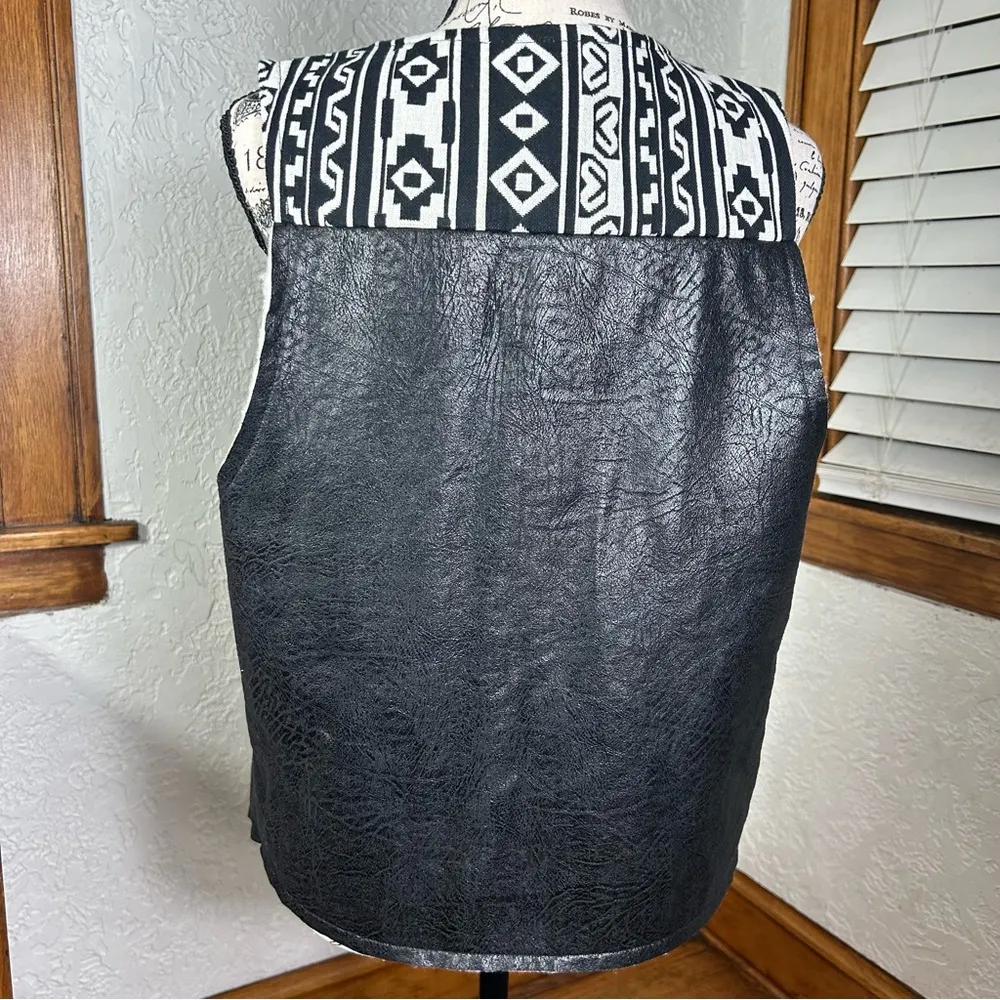 Flying Tomato | Western BOHO Faux Leather Sherpa Vest Size L - Image 7