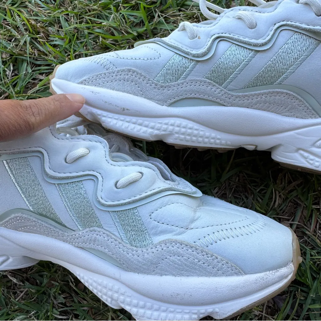 Adidas Originals Ozweego Off White Linen Green Gum Women's Athletic  Size 8.5 - Image 8