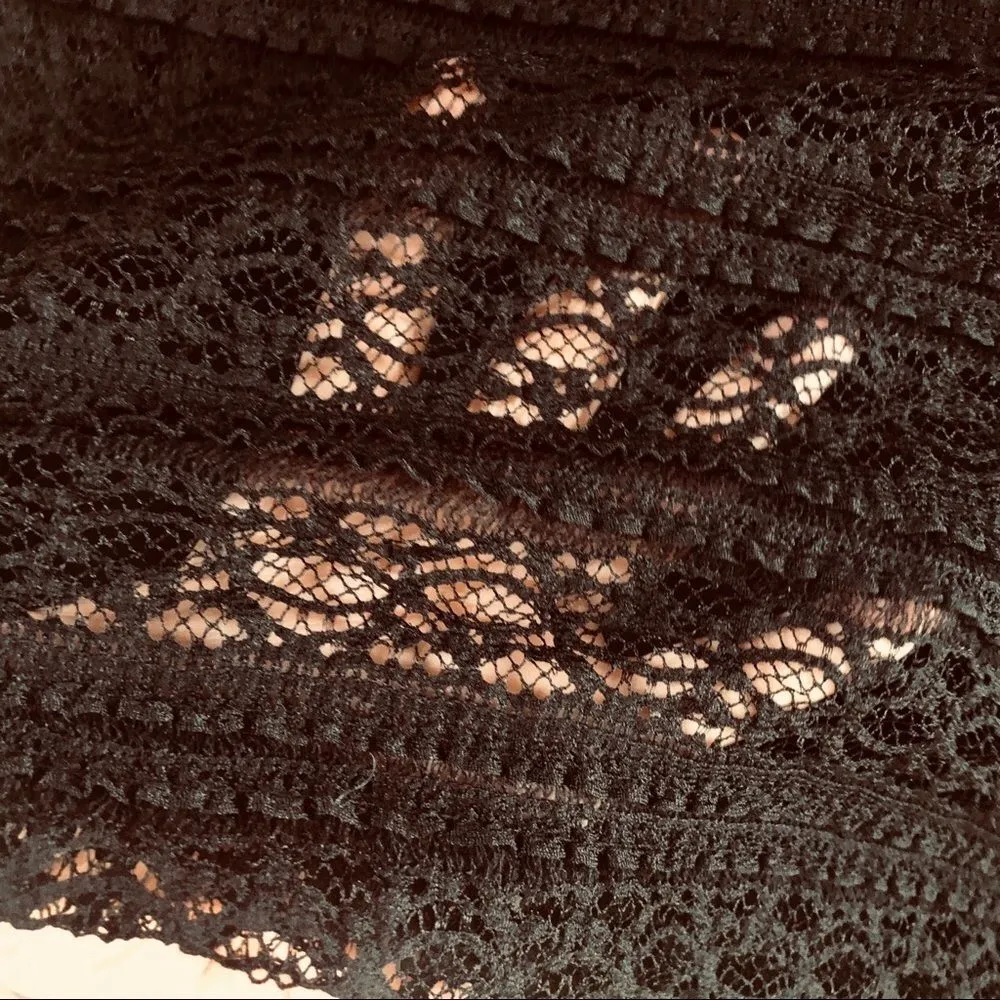 Max studio sleeveless black lace  tank top S - Image 6