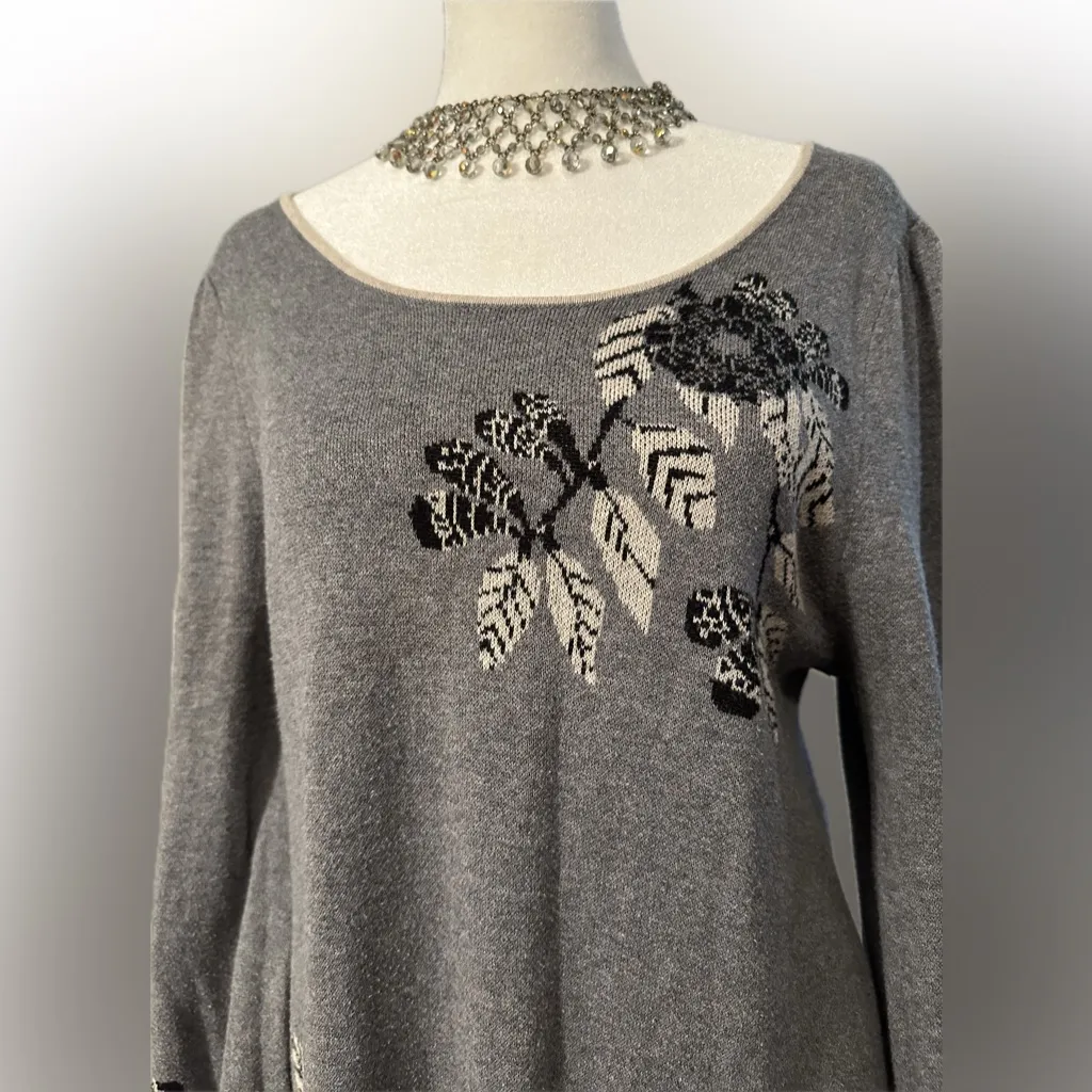 Max Studio grey  knit Cotton Rayon blend  floral motif sweater dress L - Image 4