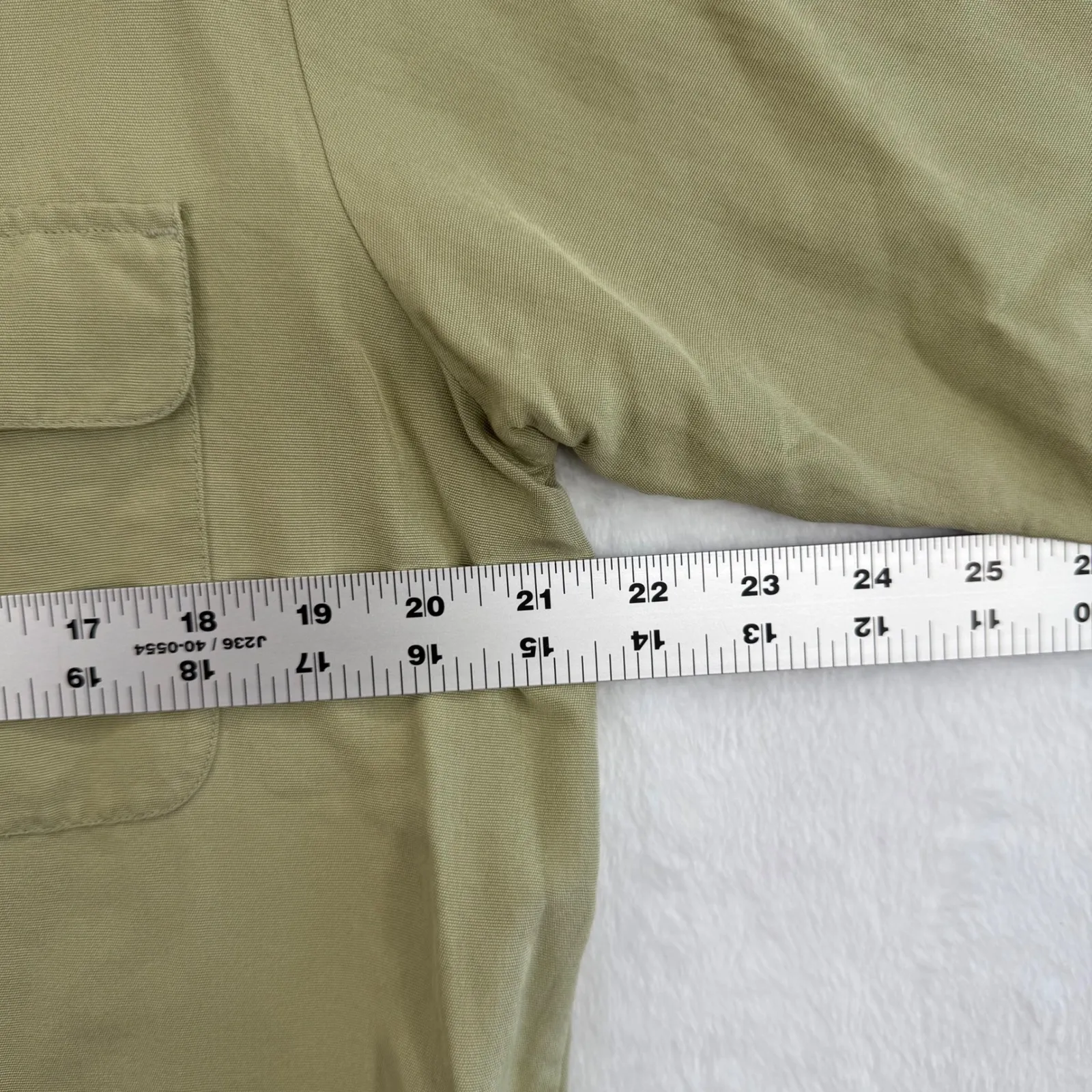 Tommy Bahama‎ Silk Shirt Women's Size M Button Up Camp Shirt Olive Green READ - Image 3