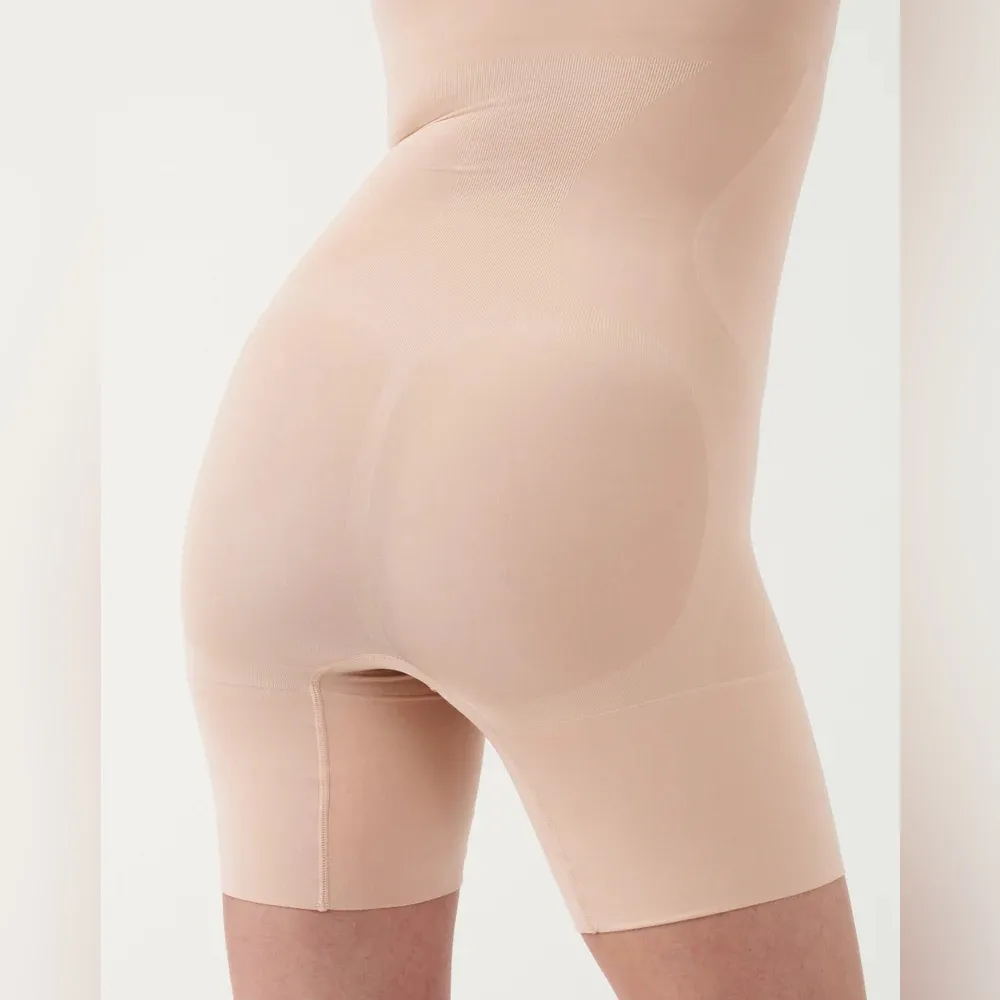 NWOT SPANX OnCore Sculpting Open-Bust Mid-Thigh Bodysuit in Soft Nude - Image 3