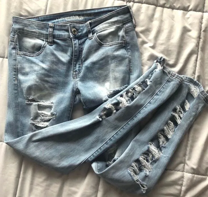 American Eagle Outfitters Ripped Jeans  - Image 3