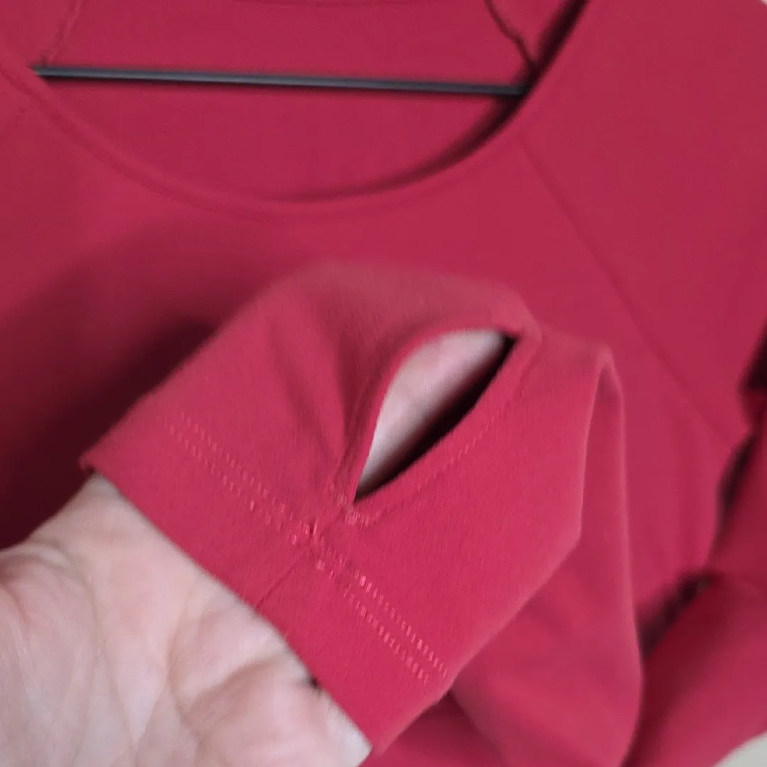 ACTA Cropped Athletic Top Seamless Long Sleeve Activewear Red Womens Size Medium - Image 6