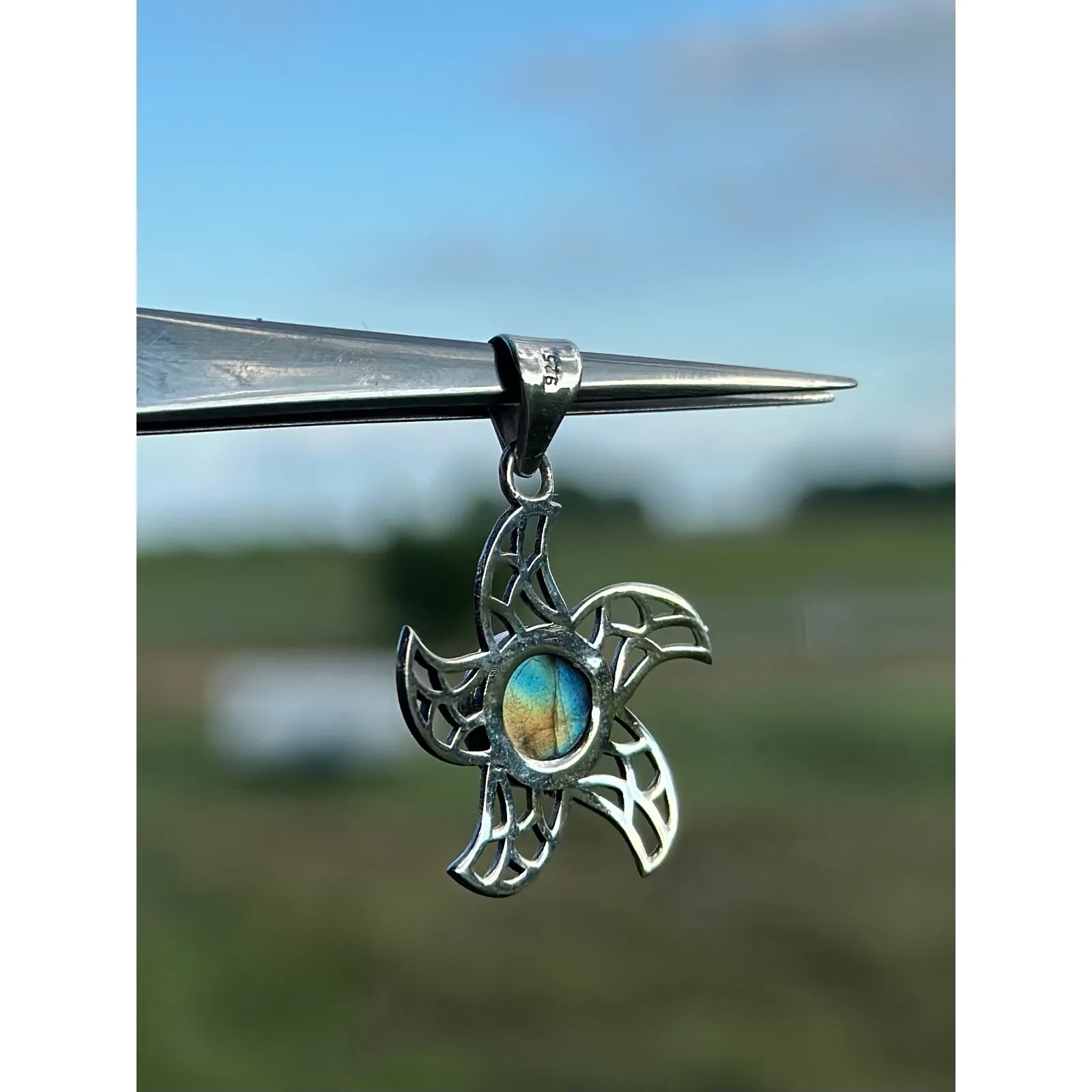 Labradorite Starfish‎ Sterling Silver Pendant - Image 3
