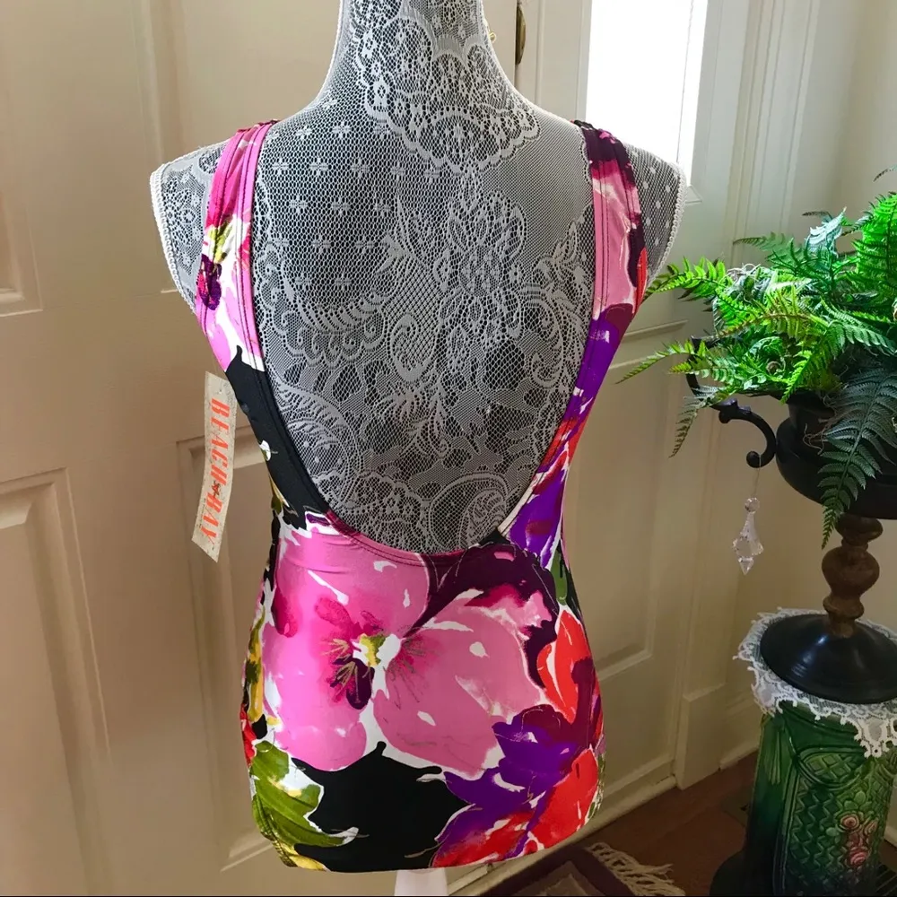 Beach Bay One Piece Brand New Swimsuit Pink Size 10 - Image 3