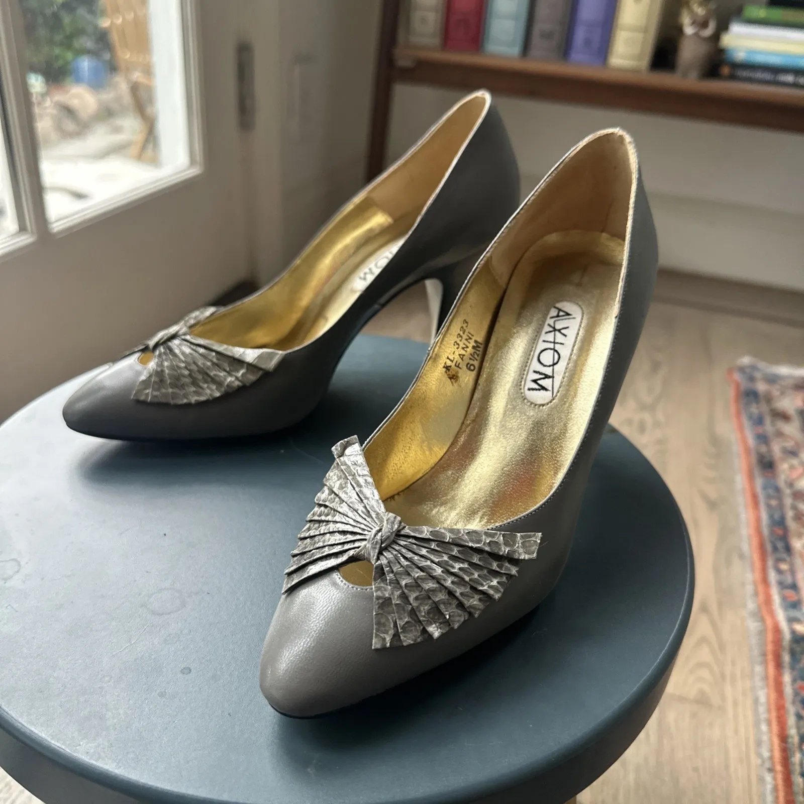 Vintage‎ Axiom Gray Heel With Reptile Toe Fan Detail 6.5M EUC Size 6.5 - Image 7