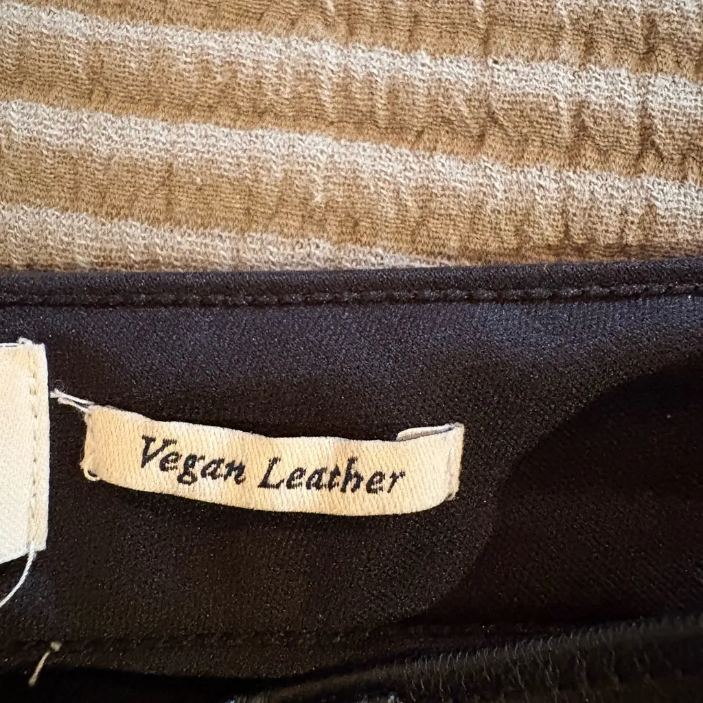 Abercrombie & Fitch The Ankle Straight Ultra High Rise pants black vegan leather - Image 6