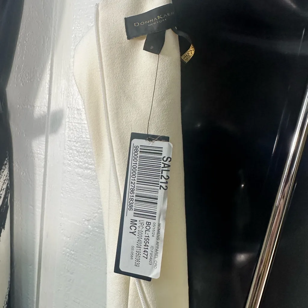 Donna Karan Women's Pleat-Front Cap-Sleeve Sheath Dress Size 2 NWT - Image 14