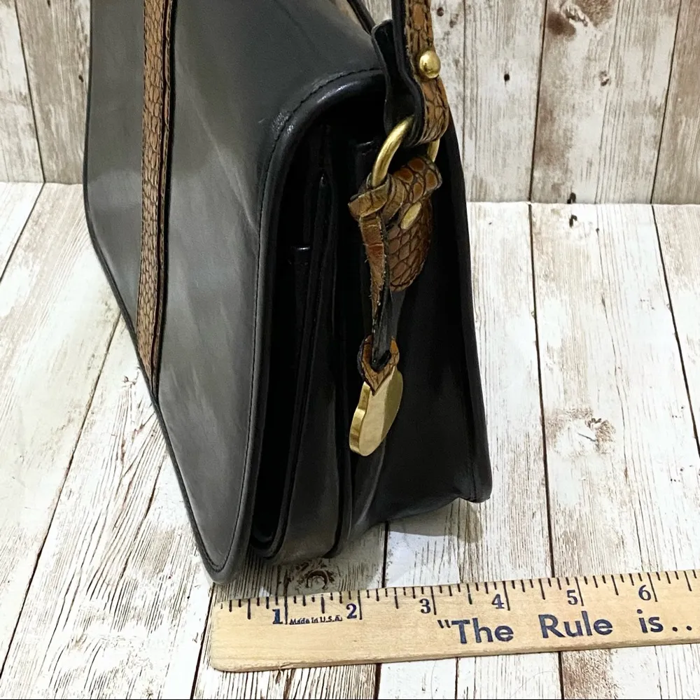 Vintage Brahmin Melbourne Black Leather Croc Trim Flap Front Saddle Shoulder Bag - Image 8