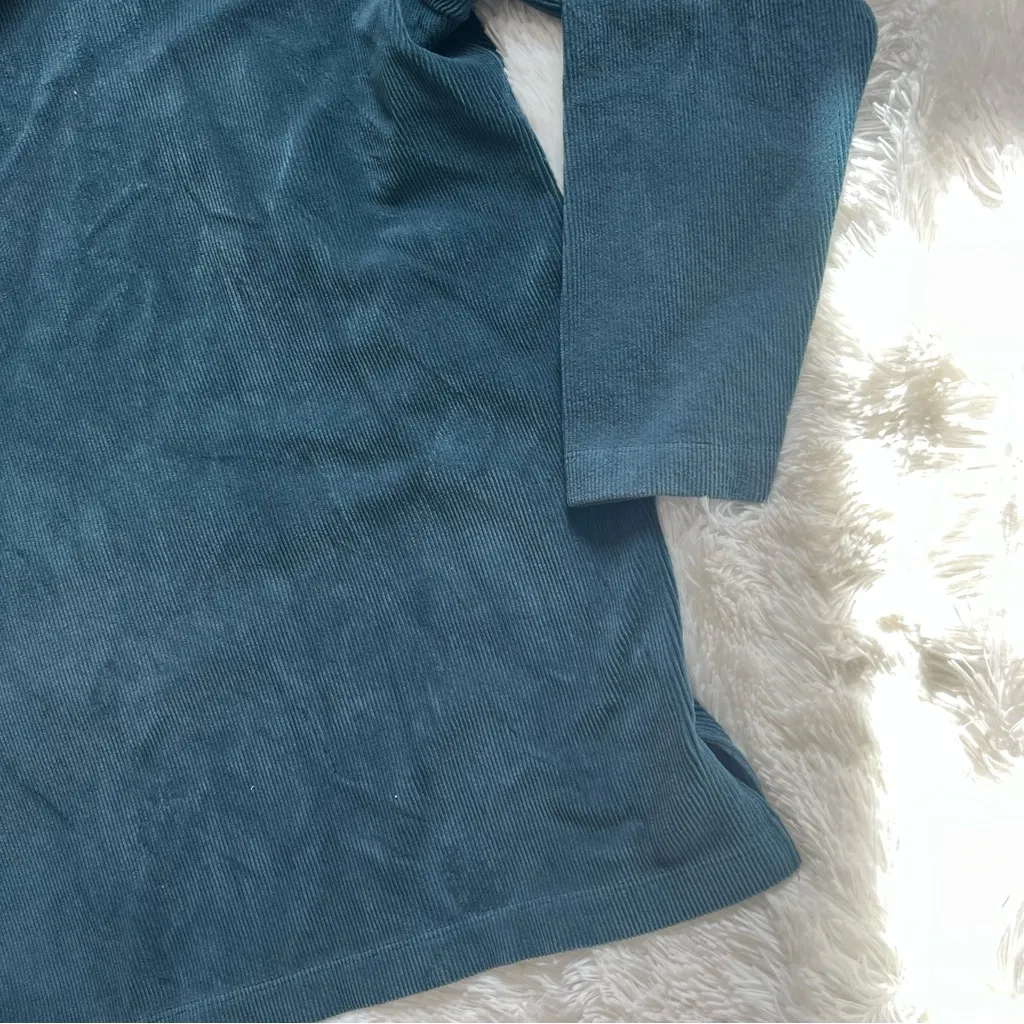 Josephine Chaus Sport Teal Turtleneck Sweater Size Medium - Image 2