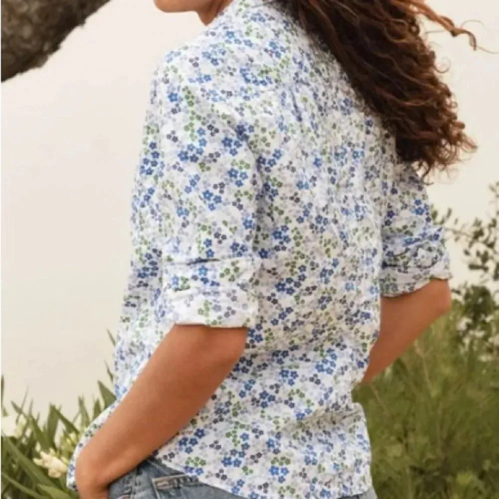 Frank & Eileen Barry signature crinkle Cotton Button-Up Shirt BLUE-GREEN FLOWERS - Image 2