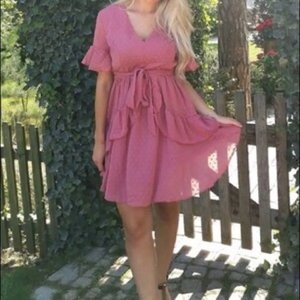 ✨3xHP✨Swiss Dot Ruffle Hem Flounce Sleeve Dress✨ Pink Size L - Image 5