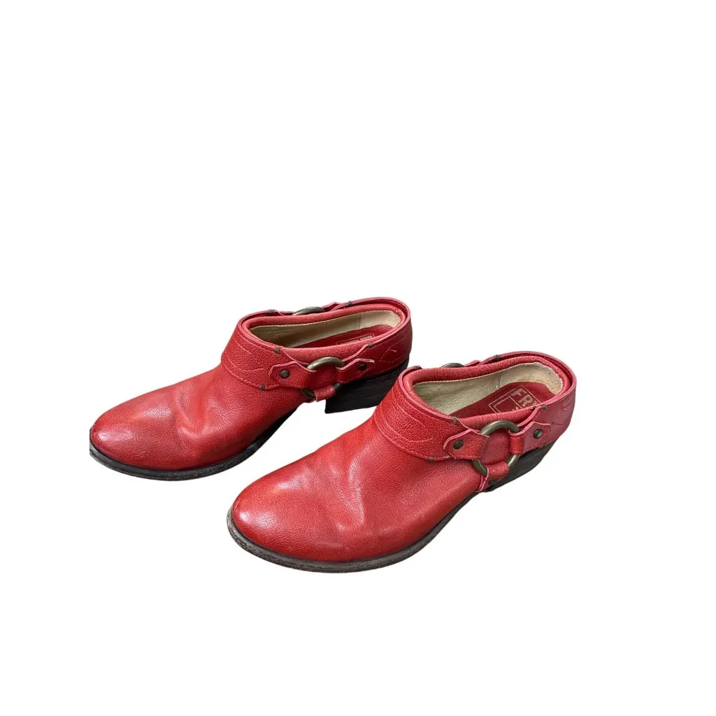 Frye Vintage womans Leather Red Harness Mules Booties shoes Size 7B  SKU 8895 - Image 3