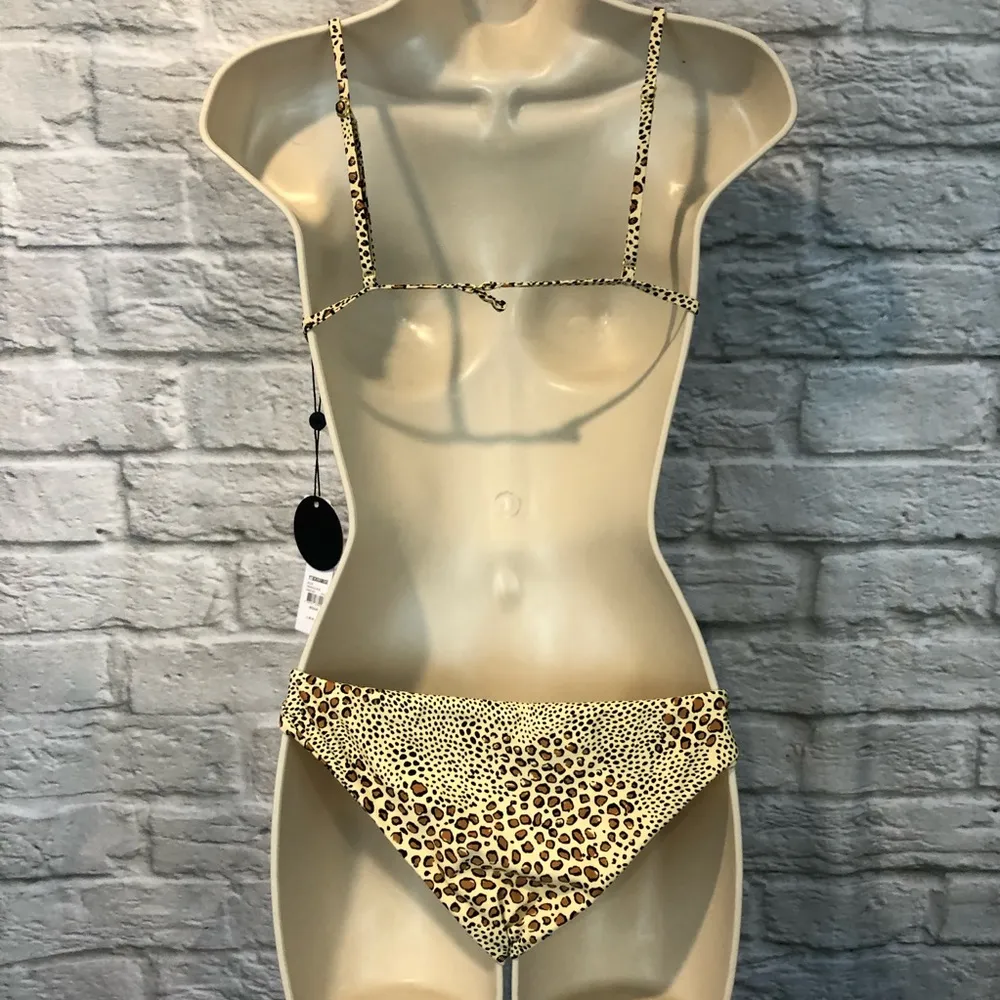 NWT Amuse Society Rory Cheek Valen Triangle Bikini - Image 9