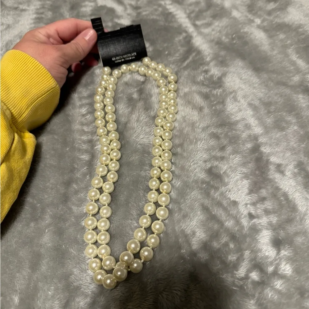 Elegant White Pearl Necklace Size L - Image 2