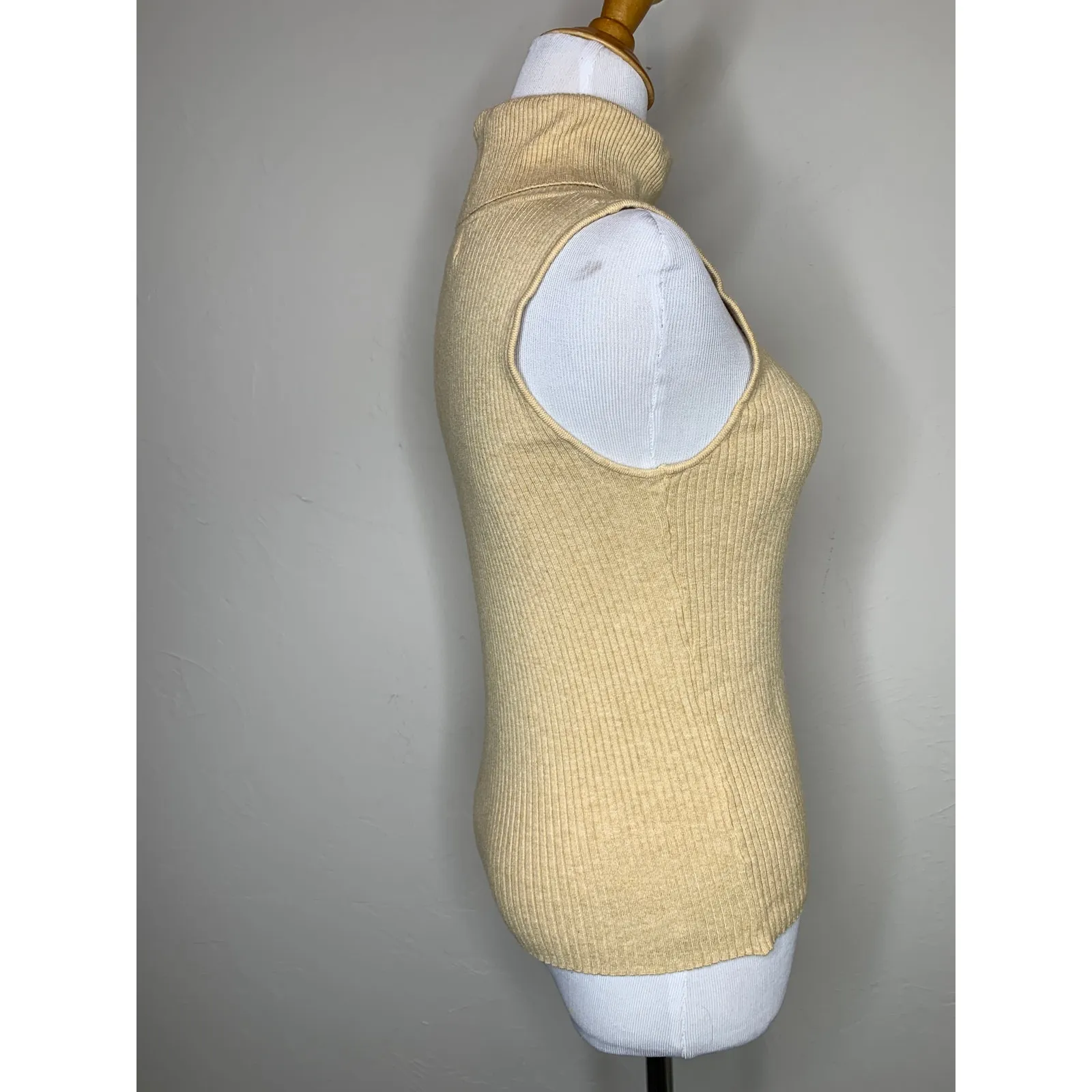 Tan Camel Turtleneck Shell Soft Sz Small Medium - Image 3