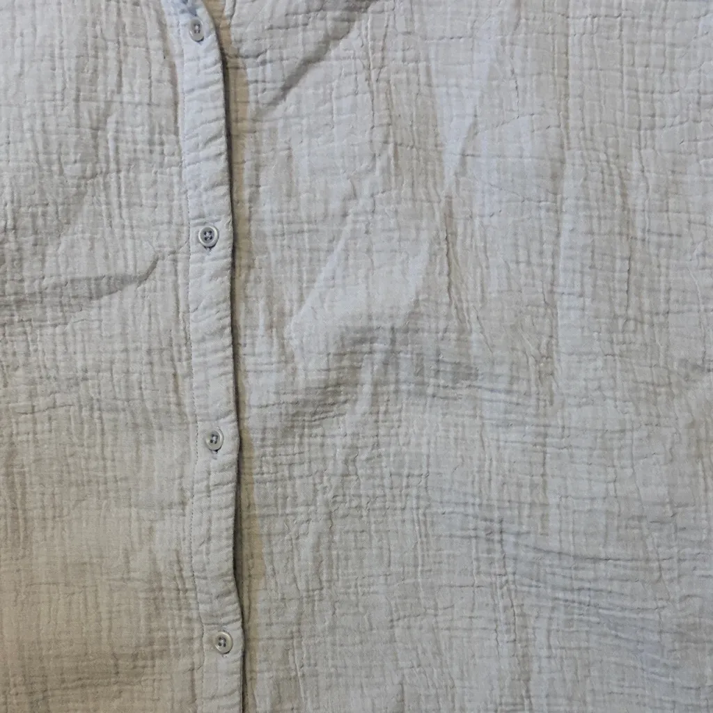 Pact M/L 100% Organic Cotton Light Blue Button Up Shirt - Image 4