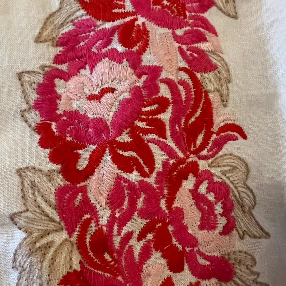 Anthropologie Champagne & Strawberry Embroidered Sleeveless Dress Size Medium - Image 6