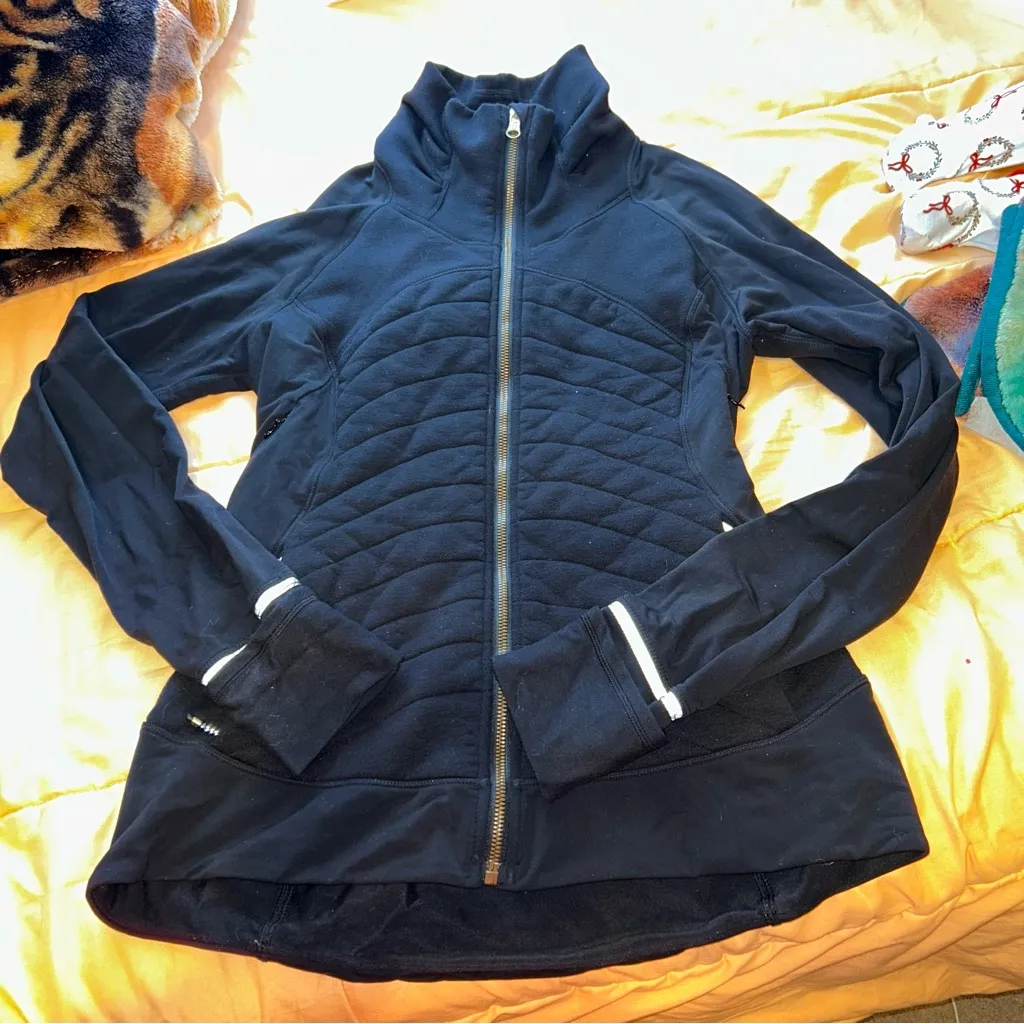 Lululemon Fleece Out Jacket Black size 8 full zip fleece polartec slim fit - Image 5