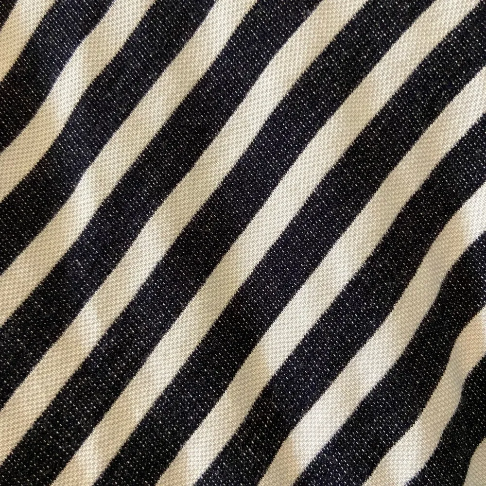 Talbots dress size M-petite preowned no rips or smell pets free home - Image 5