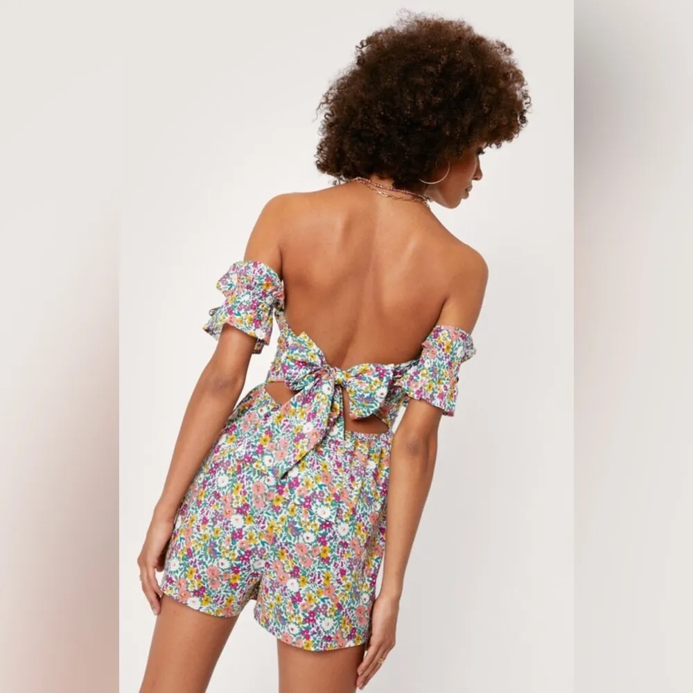 Nasty Gal size 2 Floral Print Off the Shoulder Tie Back Romper - Image 2