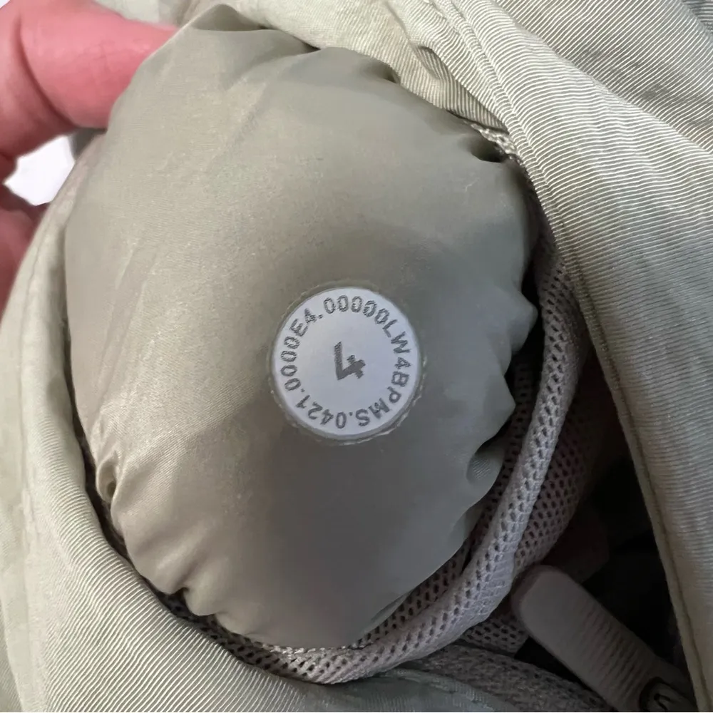 Lululemon Sz 4 Non-Stop Bomber Vest  Reversible - Image 10