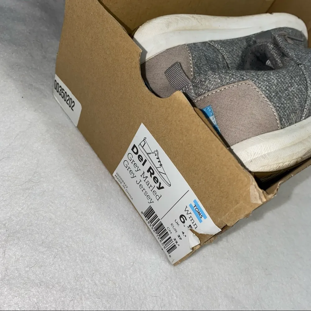 TOMS SHOES - Image 3