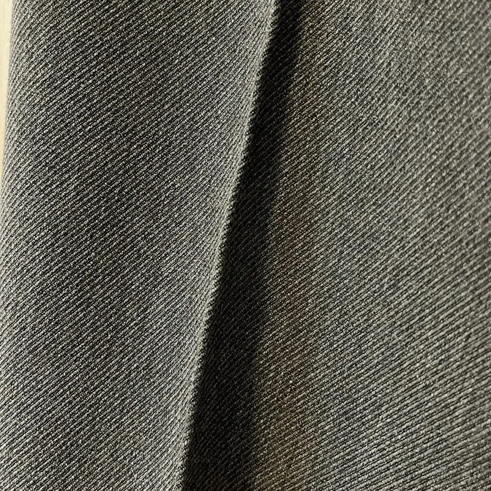 Ann Taylor dark grey pants in size 6 PETITE with side zip - Image 2