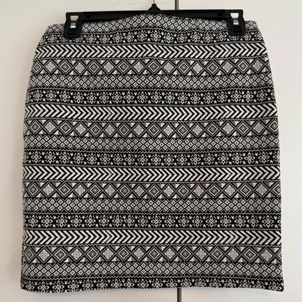 LOFT Black White Geometric Print Mini Skirt Size‎ S | Mod | Academia | Retro - Image 3