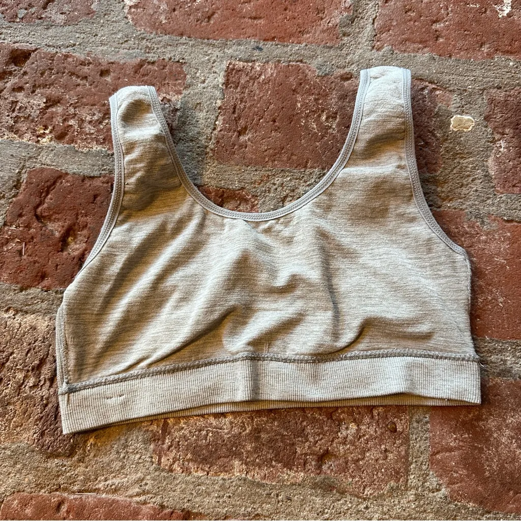 Lucky Brand Womens Seamless Comfort Crop Cami Lounge Bralette size medium Gray - Image 12