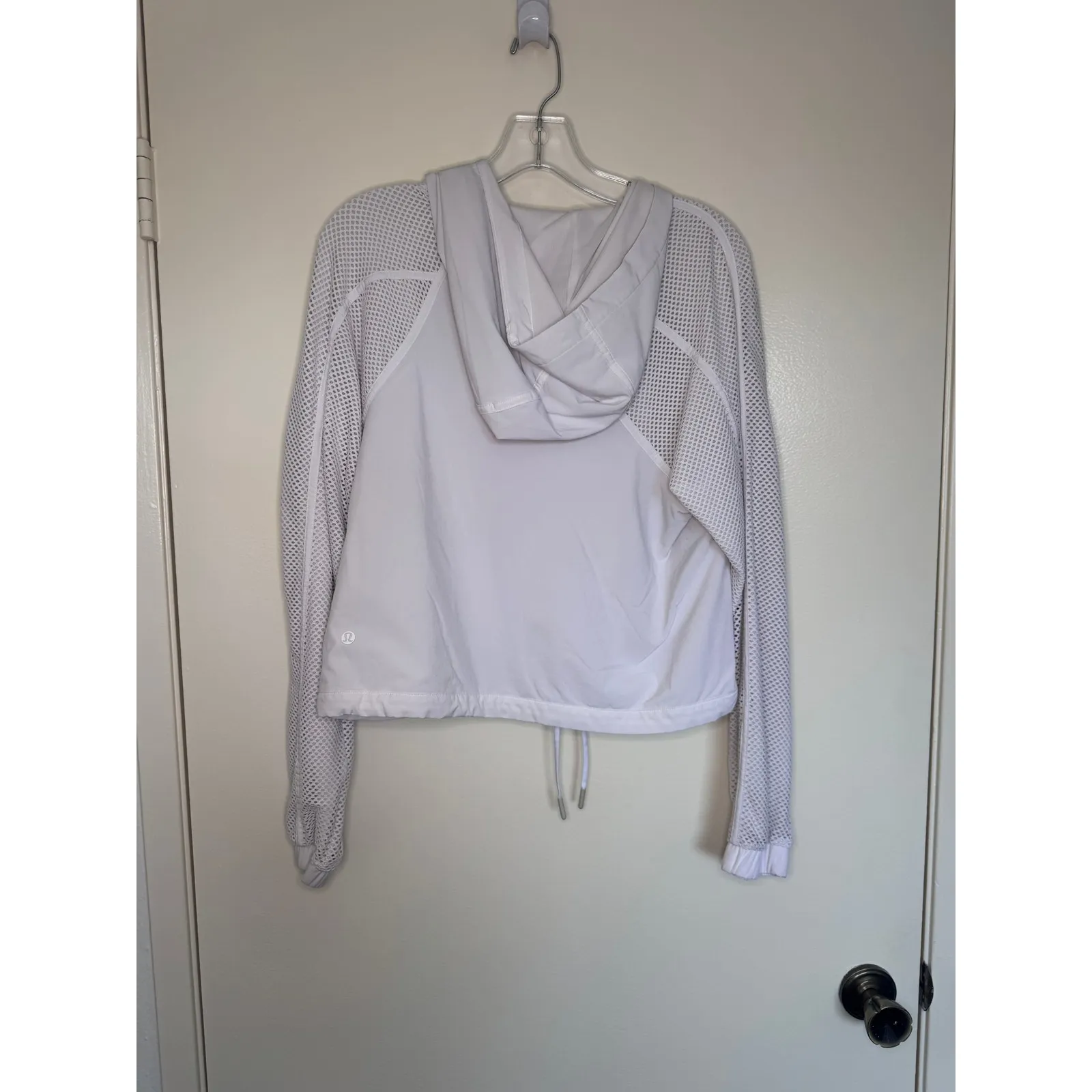 Lululemon  Catch a Breeze Pullover White Size 6 - Image 4