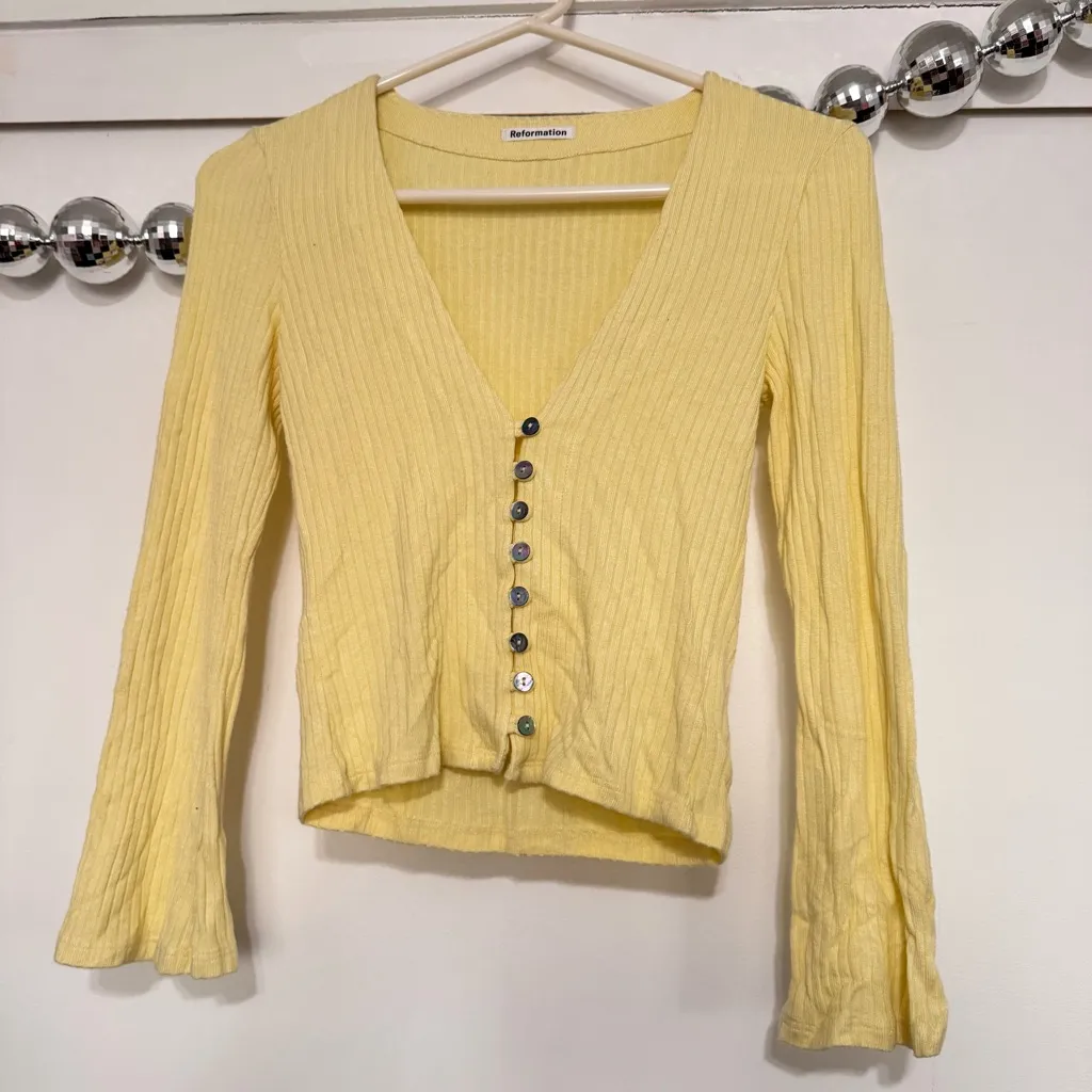 Reformation Gellar Knit Ribbed Long Sleeve Top in Zest Light Butter Yellow - Image 4