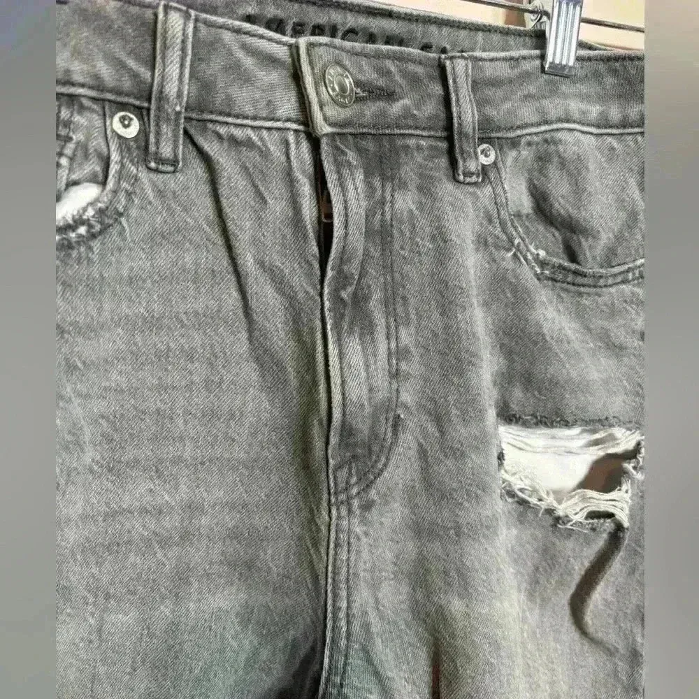 American Eagle AEO Women's Mom Jeans Gray Ripped‎ Distressed Size 4 - Image 2