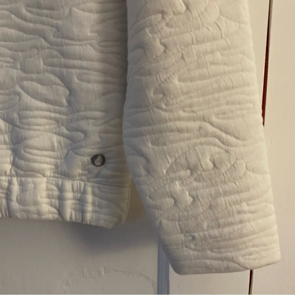 The American Outdoorsman for Women Textured Quarter Zip Pullover Top White Size M - Image 2