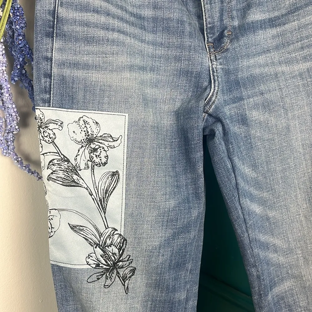 White House Black Market Mid-Rise Everyday Soft Denim™ Scarf Girlfriend - Image 6