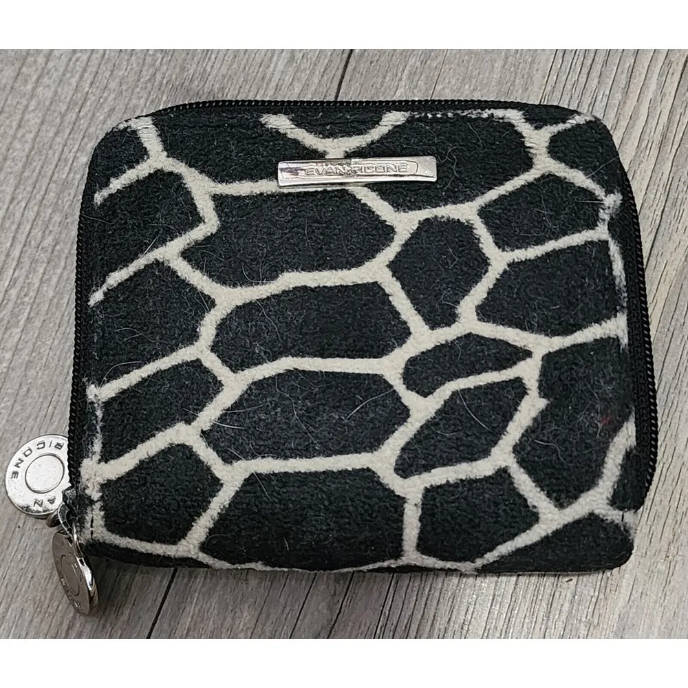 EVAN-PICONE Women's Giraffe Print Zip-Around‎ Suede Card Holder Wallet Black - Image 2