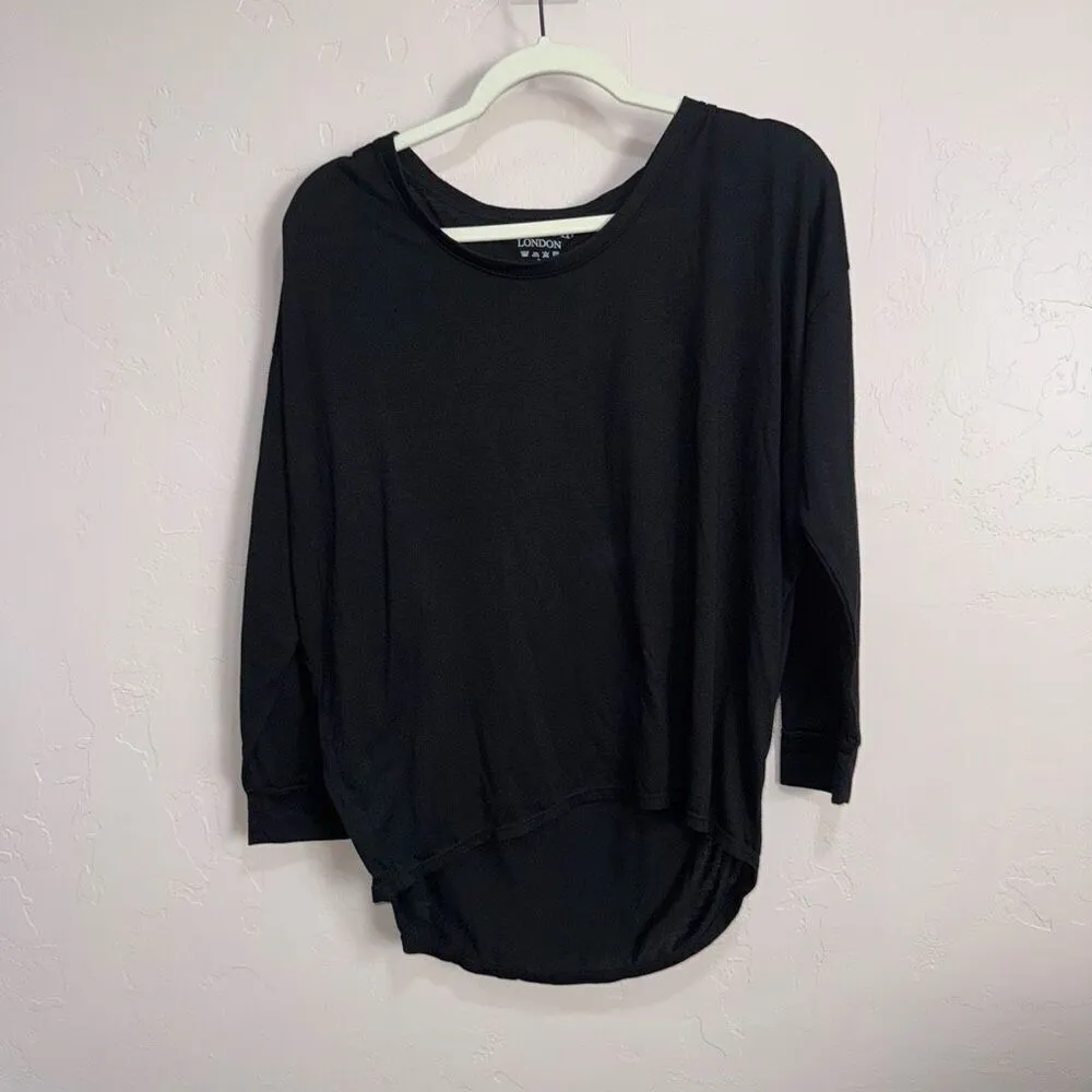 Om & Ah London size large black long sleeve tee - Image 2