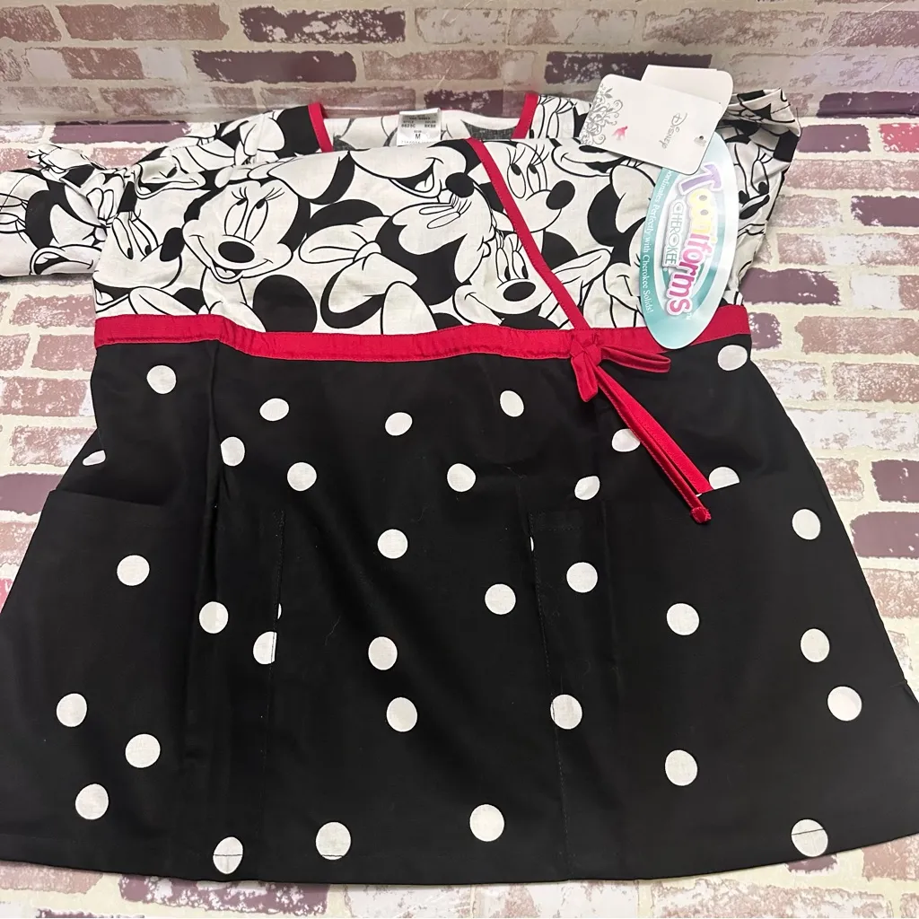 Disney Black and White Scrub  Blouse with Tie Front size M - Image 13