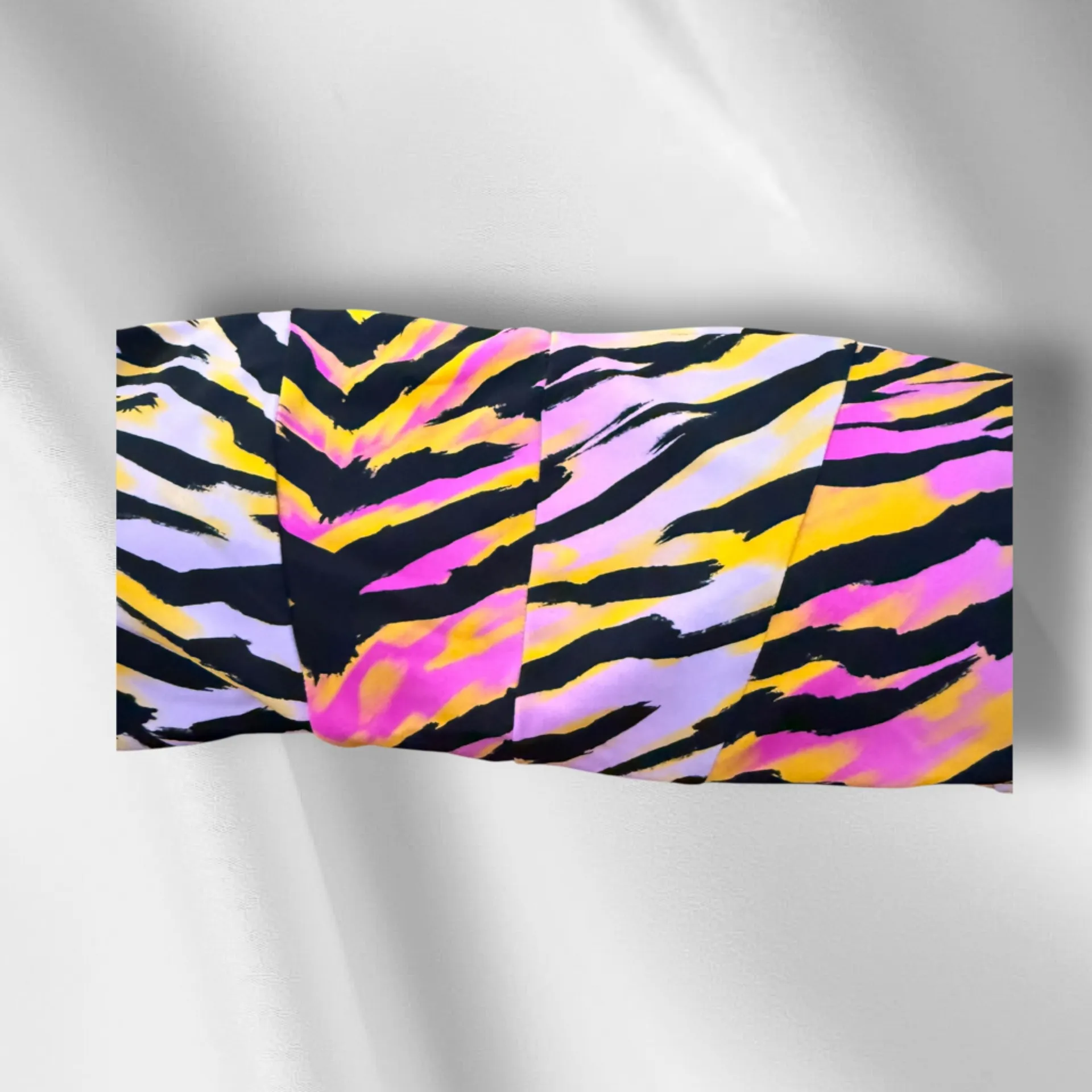 Beach Bunny London Bralette Bikini Top nwt - Image 3