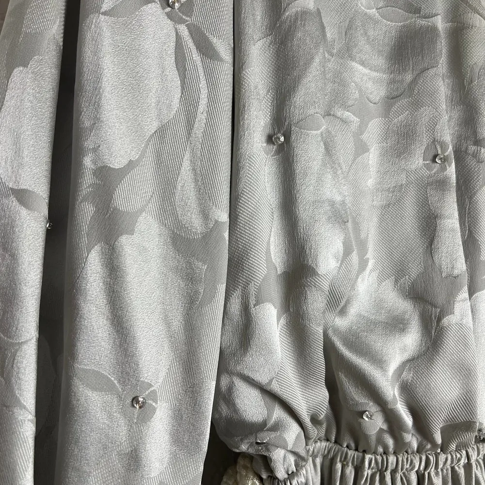 Rina diMontella Vintage Gray Floral Silk Long Sleeve Midi Dress Size Medium - Image 13