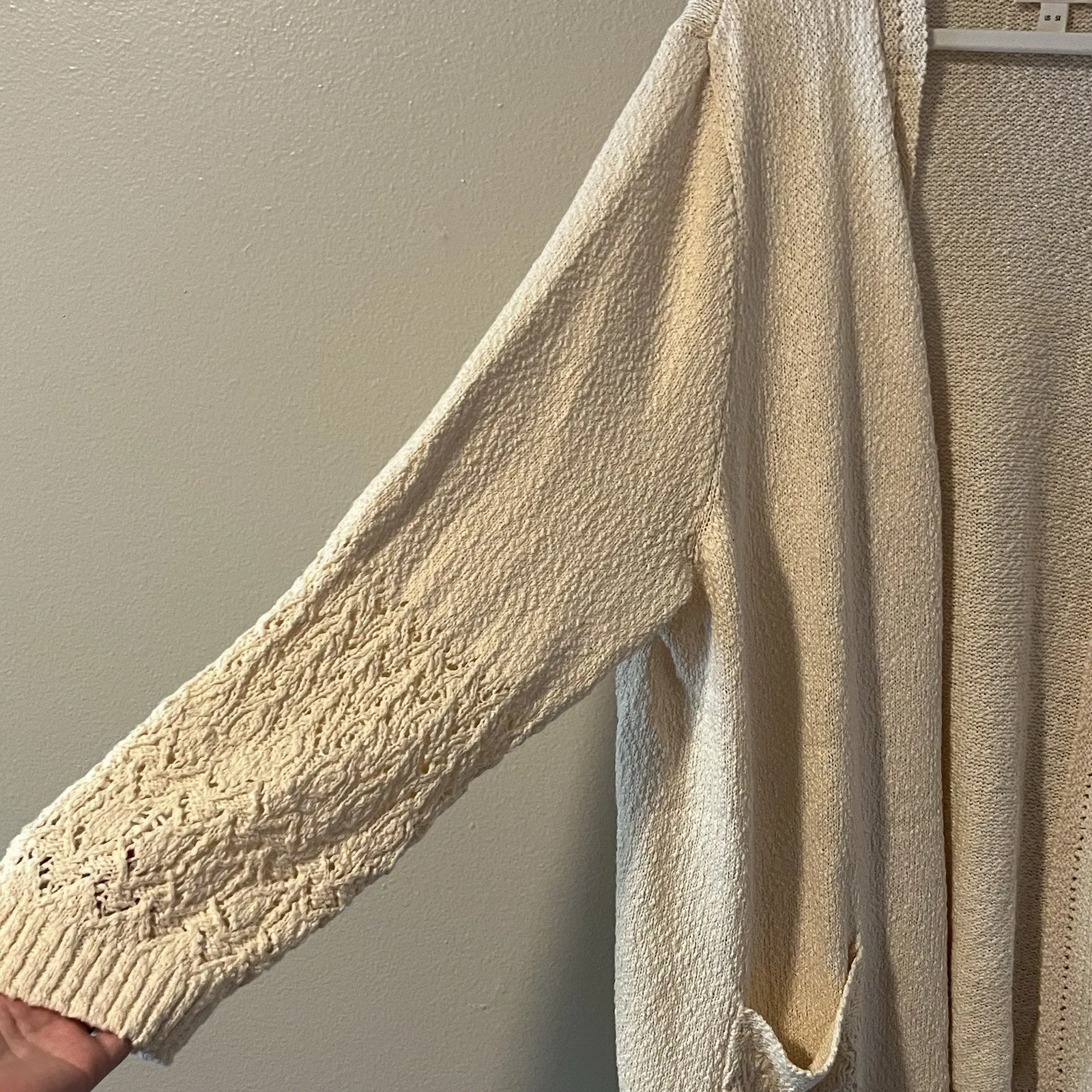 isaac mizrahi 5x Cardigan Cream Sweater Cottage Core Boho Classic Minimalist - Image 3