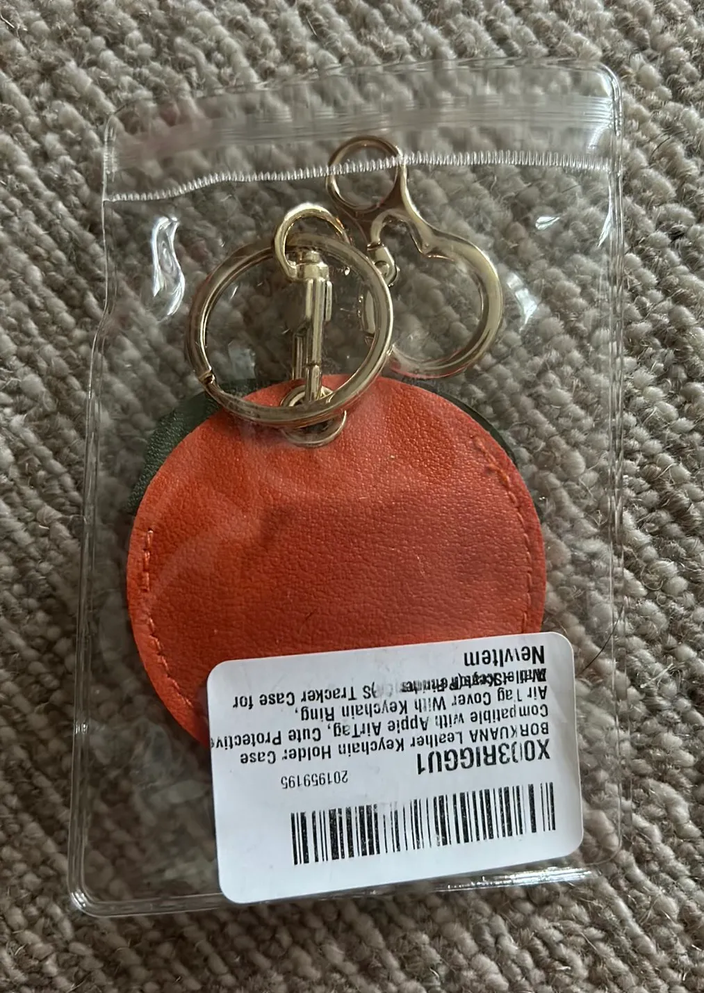 Amazon Cute Apple Airtag Holder  - Image 3